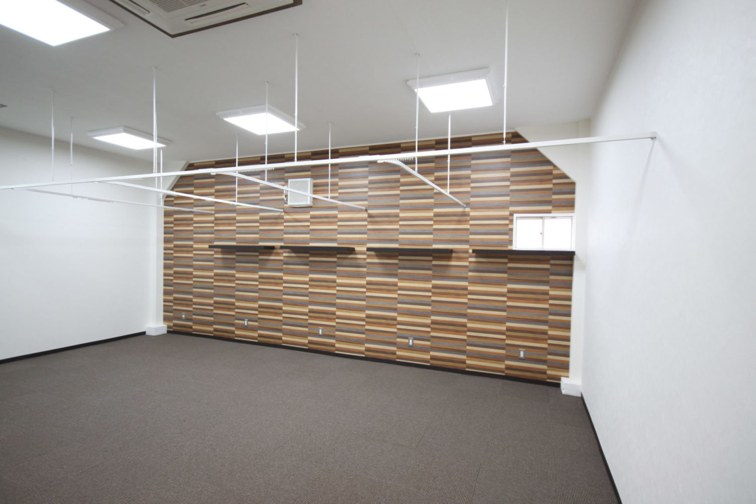 綾瀬かえで整骨院 施工実績