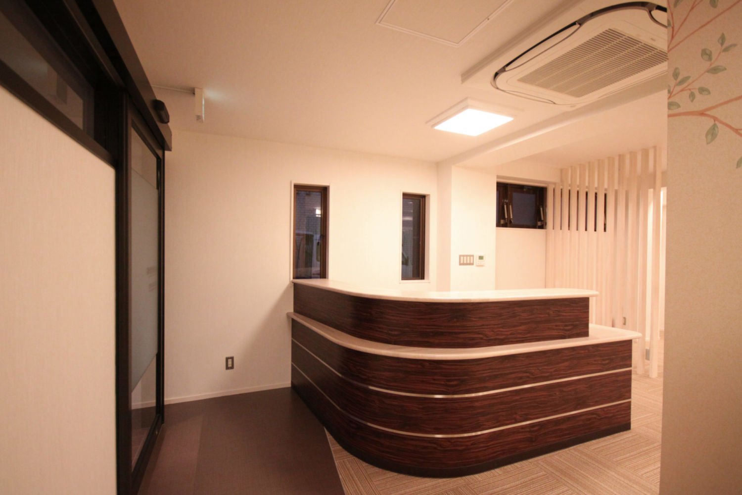 粕谷名倉堂整骨院 施工実績