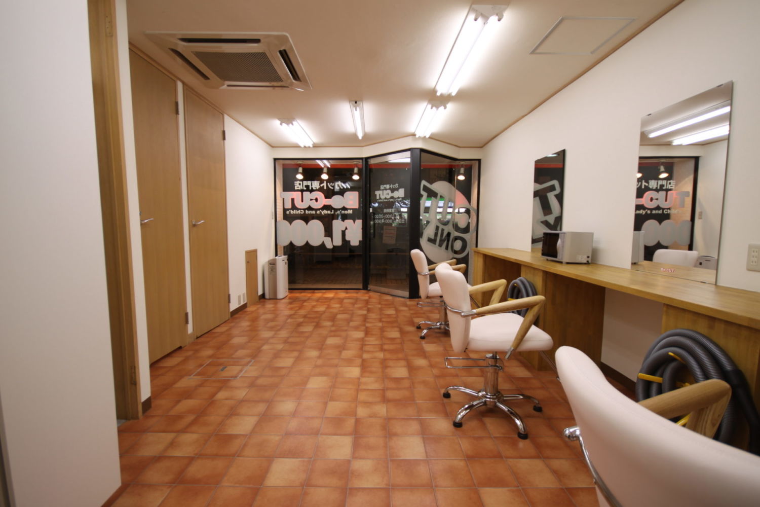 Be-CUT カット専門店 施工実績