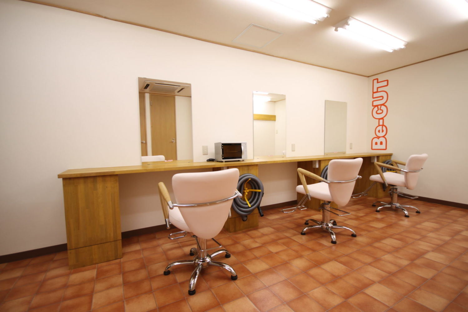 Be-CUT カット専門店 施工実績