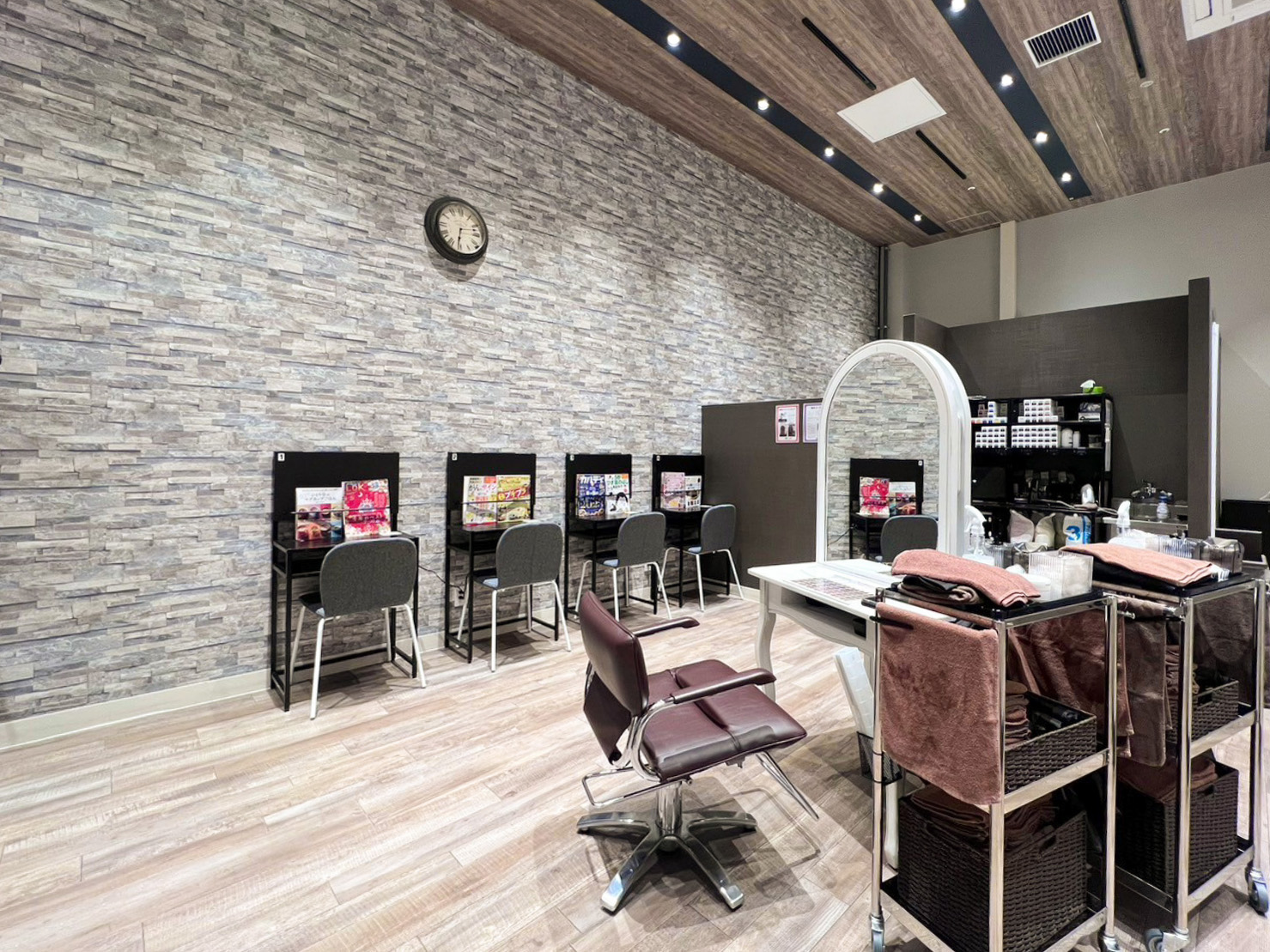 サンキューカラー５号店 施工実績