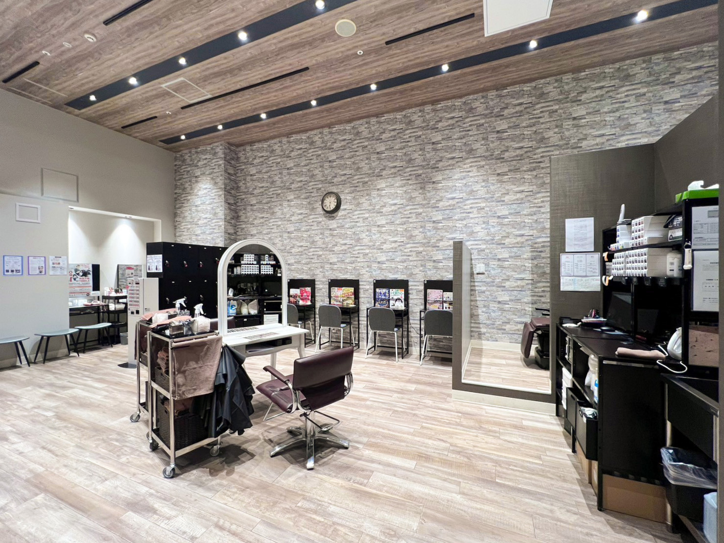 サンキューカラー５号店 施工実績